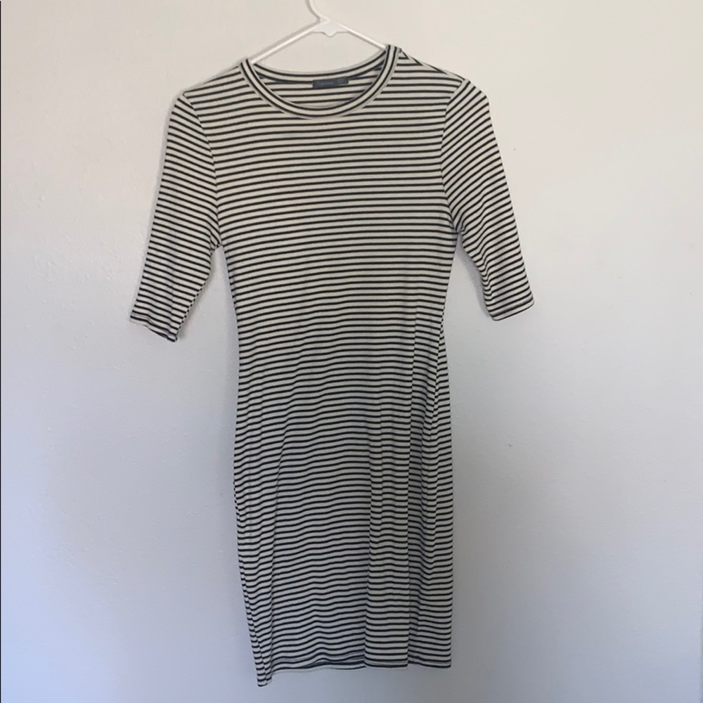 Soprano Dress- black and white